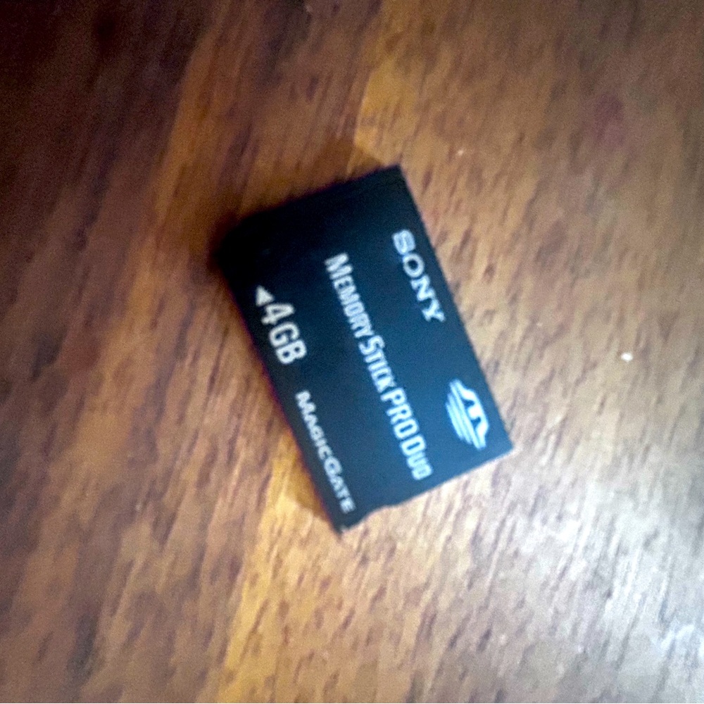 Sony Black Memory Card Reader pro duo Compact and Efficient